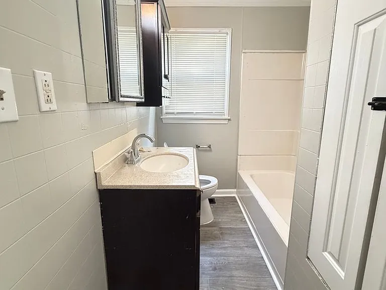4111 Locust Ave — Photo 6