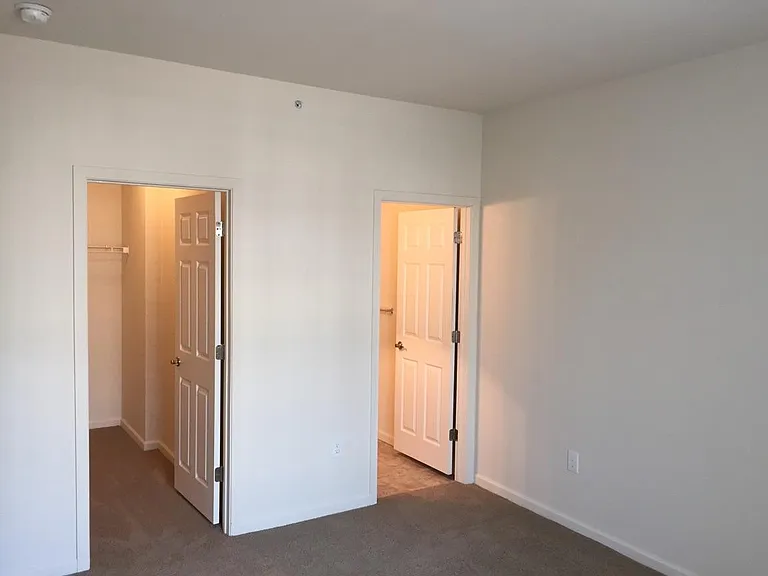 490 Tyler Ln — Photo 15
