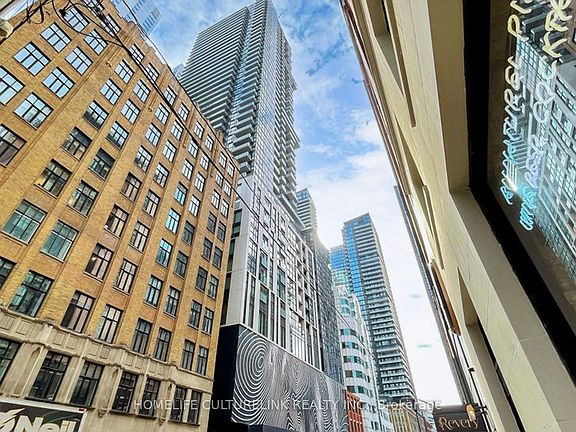 4th image of 87 Peter St Unit 1417