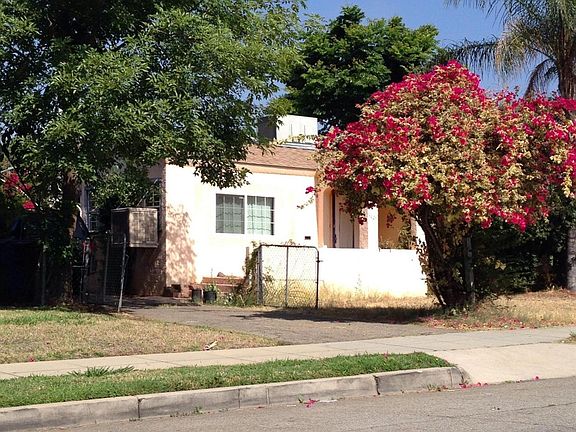 3rd image of 1029 N Laurel Ave