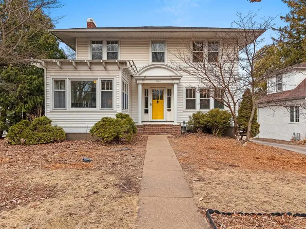 1008 S Van Buren St, Green Bay, WI 54301
