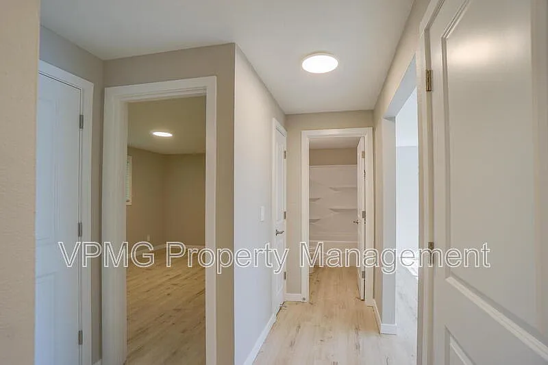 2 bed, 1.0 bath, 825 sqft, $1,495 — Photo 4