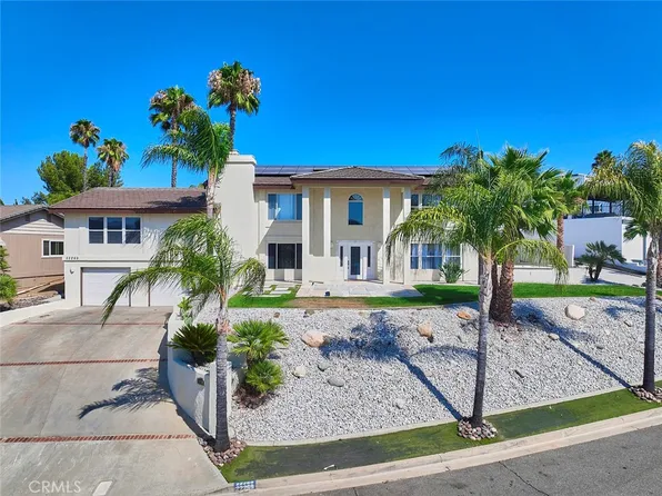22269 Loch Lomond Dr, Canyon Lake, CA 92587