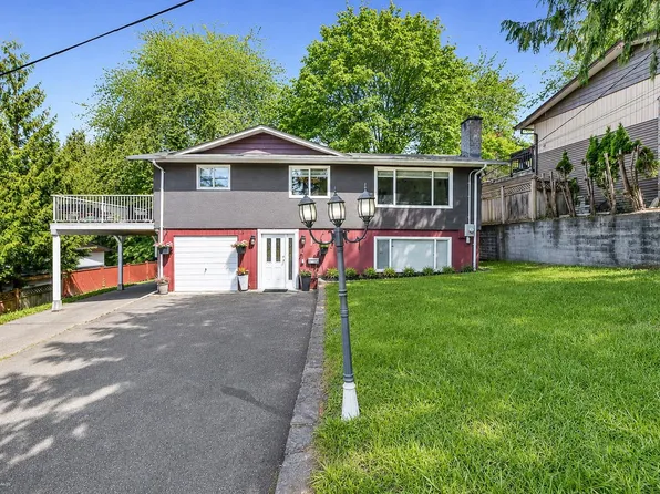 11564 141a St, Surrey, BC V3R 3K5