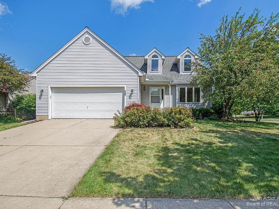 1st image of 590 Berkshire Dr
