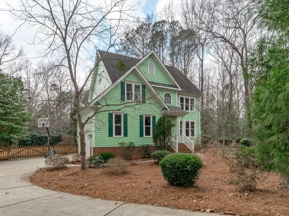 8132 Robincrest Ct, Fuquay Varina, NC 27526