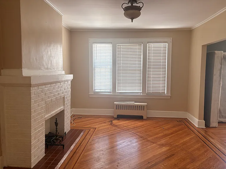 130 N 15th St #2 — Photo 1