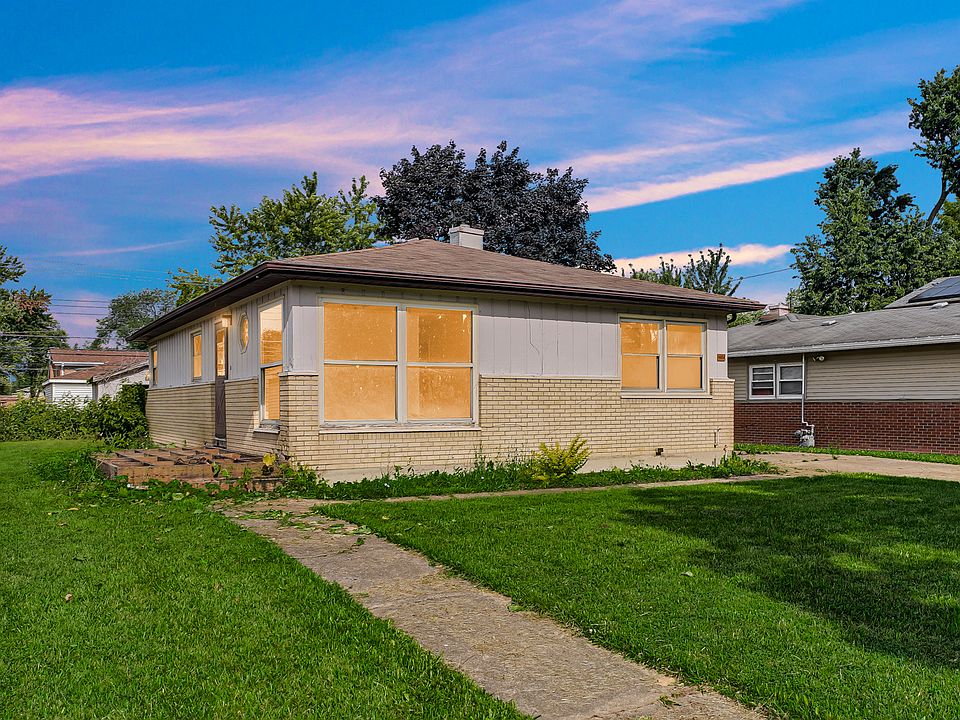 1st image of 15634 Woodlawn East Ave