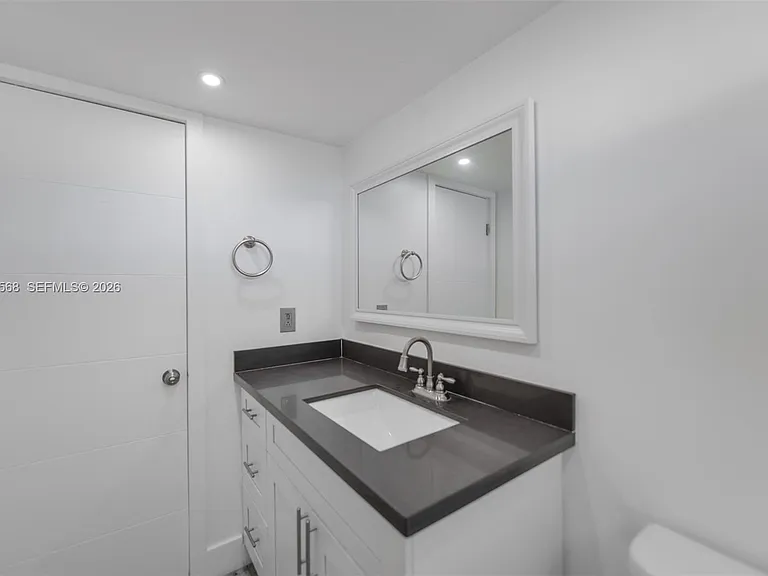 2851 Leonard Dr #J505 — Photo 19