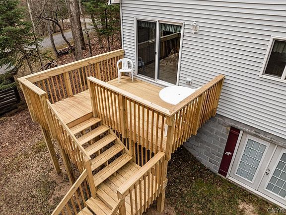 4th image of 113 Spruce Rd