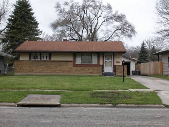 1st image of 1023 Parkside Dr