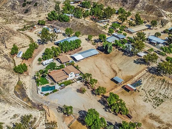 3rd image of 30260 San Timoteo Canyon Rd