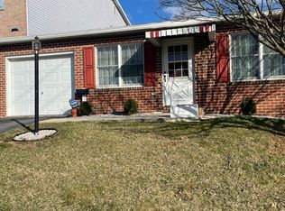 601 W 3rd St, Waynesboro, PA 17268