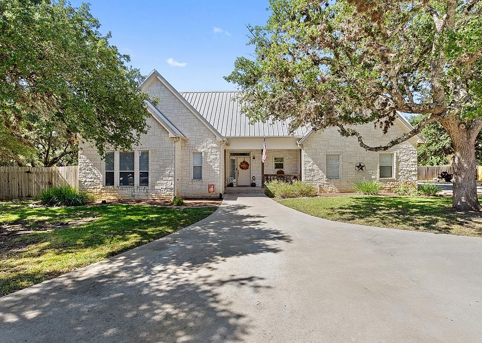 1st image of 706 Liveoak Dr