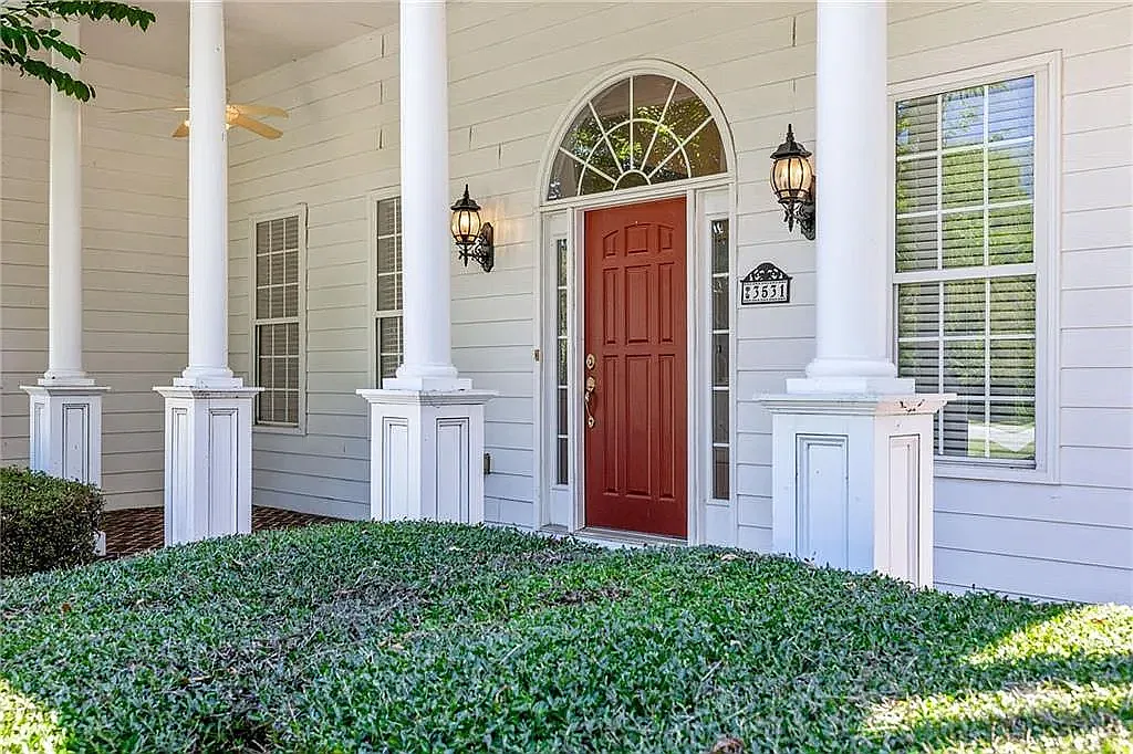 5 bed, 4211 sqft, $3,100 — Photo 4