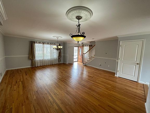 2nd image of 91 Crabtree Ave #2