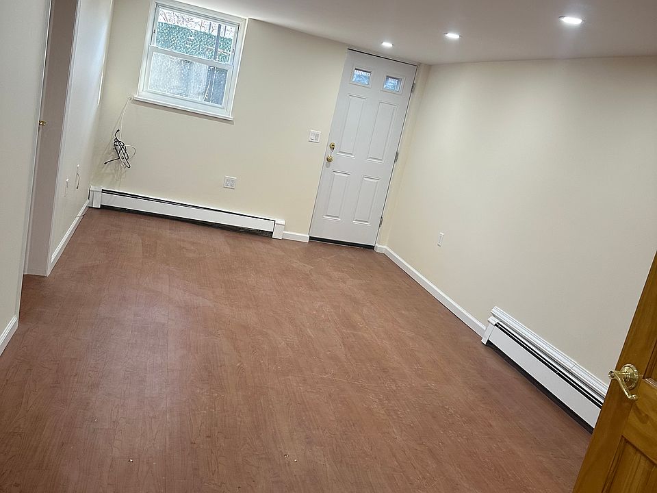 1st image of 6984 62nd Ave #1