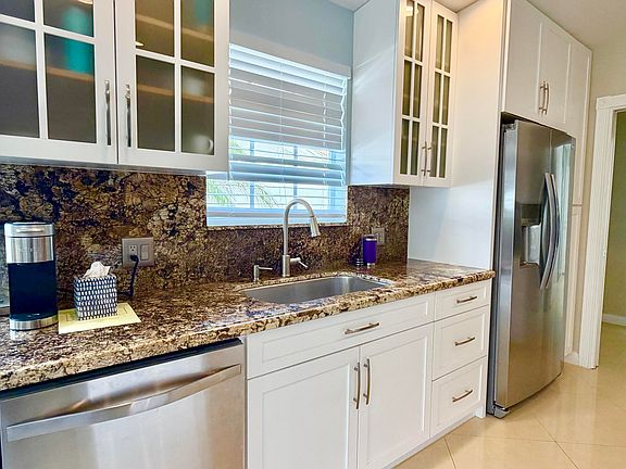5th image of 7735 Pine Island Way