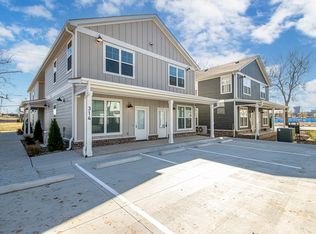 1 Bed 1.5 Bath Townhome in Rockwater Village - Downtown North Little Rock, North Little Rock, AR 72114