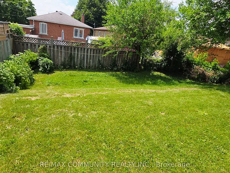 30 Canlish Rd #1 — Photo 4