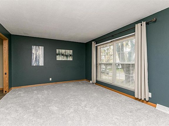 5th image of 5418 Skyline Dr NW