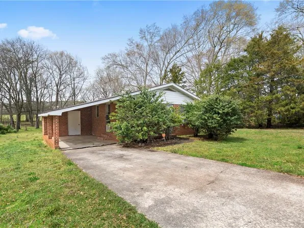 31 Mill St, Cave Spring, GA 30124