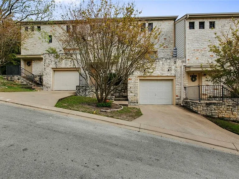 9201 Simmons Rd #117 — Photo 1