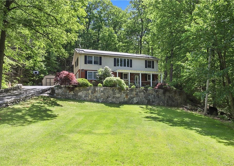 31 Brookside Avenue, Putnam Valley, NY 10579 Zillow