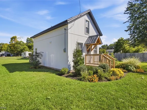 40 Eagle St, Madison, OH 44057