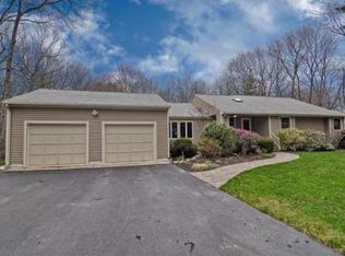 6 Summer Hill Rd, Medway, MA 02053