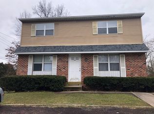 126 S Girard Ter, Hatfield, PA 19440