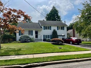 26 Walden Ave, Jericho, NY 11753