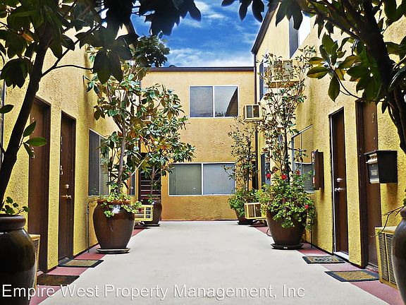 3rd image of 5513 Fulcher Ave APT 22