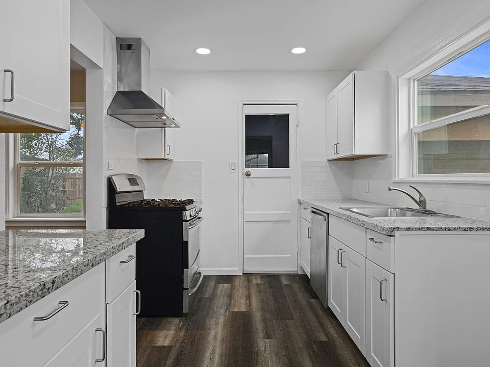 1st image of 1607 W Middlefield Ave