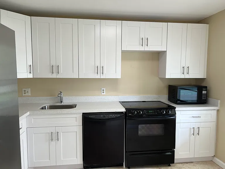 8436 Cypress Ln #7D — Photo 9