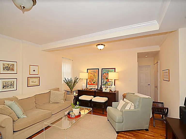 12 W 9th St #3C — Photo 1