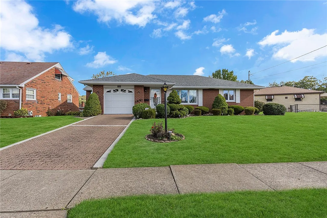 2330 Ritchie St photo 1