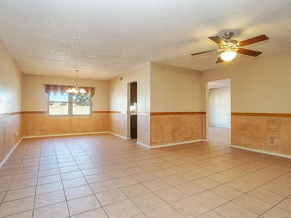 3rd image of 4506 W Puget Ave