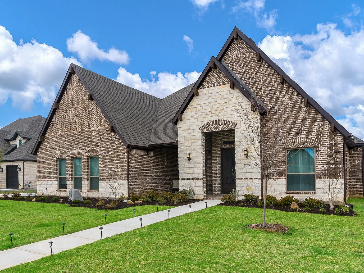 4 bed, 3713 sqft, $4,500 — Photo 3