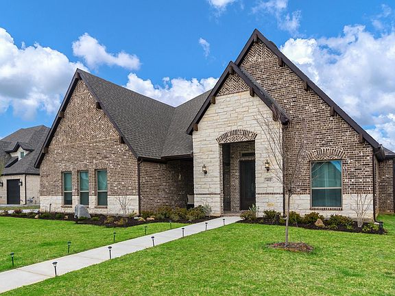3rd image of 612 Ambergate Dr
