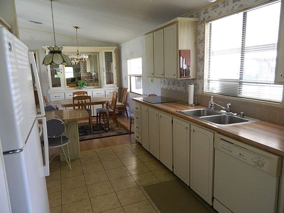 4th image of 2425 Harden Blvd Lot 223