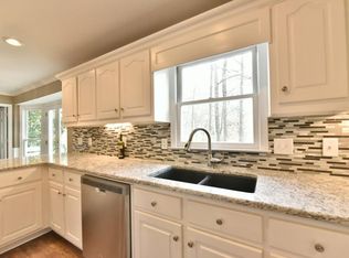 5065 Roxburgh Dr, Roswell, GA 30076