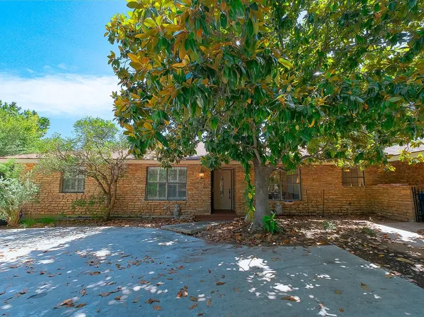 104 Braeburn Cir, Kerrville, TX 78028