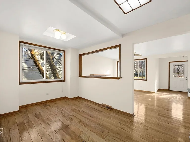105 E Red Oak Ave — Photo 12