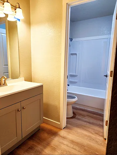 Meadowdale Park Townhomes Photo 1