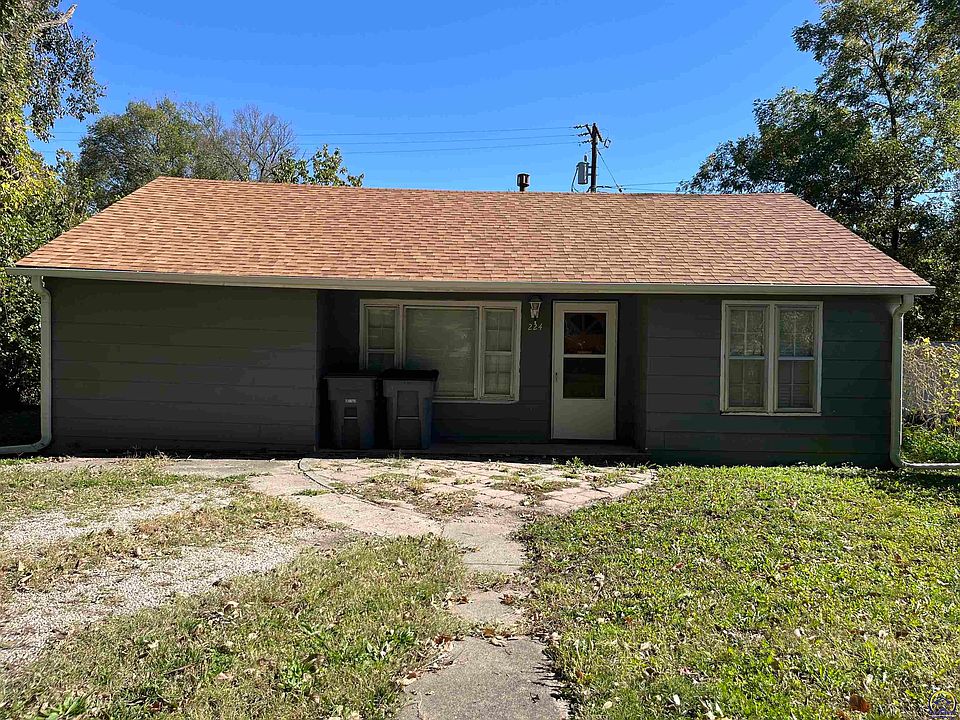 1st image of 224 S Market St