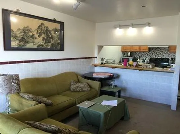 100 W Squantum St APT 203, Quincy, MA 02171