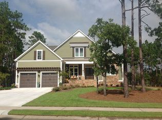 2747 Parkridge Dr, Southport, NC 28461