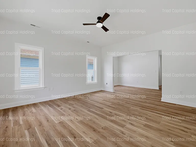 905 Meares St — Photo 20