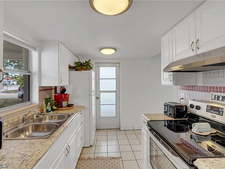 5226 Coronado Pkwy #B — Photo 9